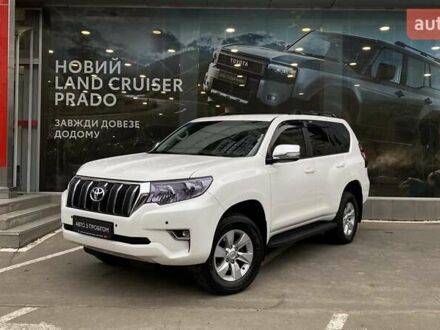 Белый Тойота Ленд Крузер Прадо, объемом двигателя 2.69 л и пробегом 153 тыс. км за 28982 $, фото 1 на Automoto.ua