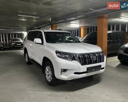 Белый Тойота Ленд Крузер Прадо, объемом двигателя 4 л и пробегом 69 тыс. км за 39900 $, фото 1 на Automoto.ua