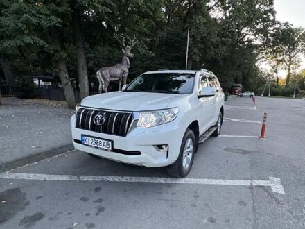Тойота Ленд Крузер Прадо 2019 в Виннице на Automoto.ua Белый Тойота Ленд Крузер Прадо, объемом двигателя 4 л и пробегом 143 тыс. км за 38500 $, фото 1 на Automoto.ua