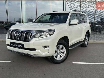 Білий Тойота Ленд Крузер Прадо, об'ємом двигуна 4 л та пробігом 90 тис. км за 39604 $, фото 1 на Automoto.ua