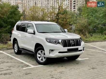 Тойота Ленд Крузер Прадо 2019 в Киеве на Automoto.ua Белый Тойота Ленд Крузер Прадо, объемом двигателя 4 л и пробегом 71 тыс. км за 42900 $, фото 1 на Automoto.ua