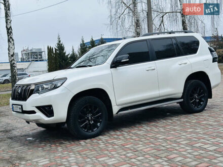 Тойота Ленд Крузер Прадо 2020 в Лубнах на Automoto.ua Белый Тойота Ленд Крузер Прадо, объемом двигателя 3.96 л и пробегом 36 тыс. км за 46000 $, фото 1 на Automoto.ua