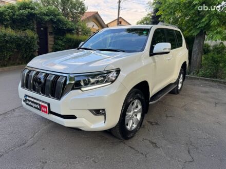 Тойота Ленд Крузер Прадо 2020 в Киеве на Automoto.ua Белый Тойота Ленд Крузер Прадо, объемом двигателя 4 л и пробегом 45 тыс. км за 48690 $, фото 1 на Automoto.ua