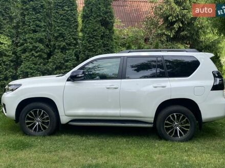 Білий Тойота Ленд Крузер Прадо, об'ємом двигуна 3.96 л та пробігом 15 тис. км за 55000 $, фото 1 на Automoto.ua