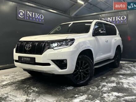 Белый Тойота Ленд Крузер Прадо, объемом двигателя 4 л и пробегом 60 тыс. км за 51900 $, фото 1 на Automoto.ua