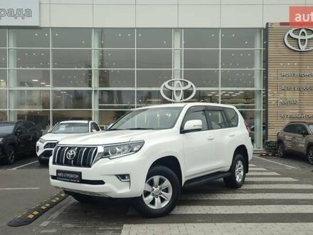 Белый Тойота Ленд Крузер Прадо, объемом двигателя 2.76 л и пробегом 94 тыс. км за 43250 $, фото 1 на Automoto.ua