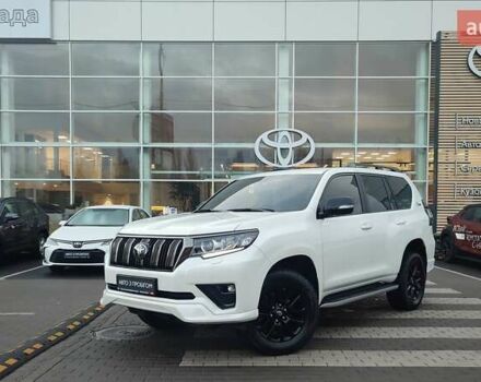Білий Тойота Ленд Крузер Прадо, об'ємом двигуна 3.96 л та пробігом 39 тис. км за 61819 $, фото 1 на Automoto.ua