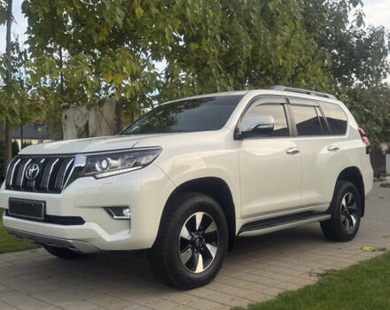 Белый Тойота Ленд Крузер Прадо, объемом двигателя 2.76 л и пробегом 28 тыс. км за 55500 $, фото 1 на Automoto.ua