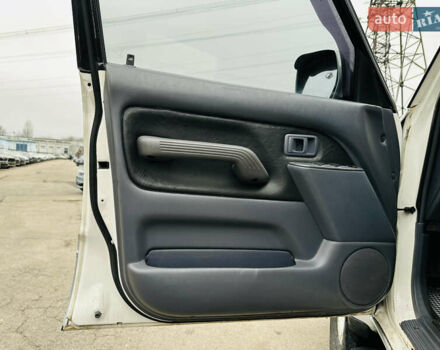 Бежевый Тойота Ленд Крузер Прадо, объемом двигателя 3.4 л и пробегом 182 тыс. км за 9500 $, фото 14 на Automoto.ua