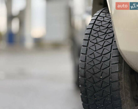 Бежевый Тойота Ленд Крузер Прадо, объемом двигателя 4 л и пробегом 265 тыс. км за 10750 $, фото 9 на Automoto.ua