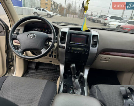 Бежевий Тойота Ленд Крузер Прадо, об'ємом двигуна 3 л та пробігом 201 тис. км за 18500 $, фото 18 на Automoto.ua