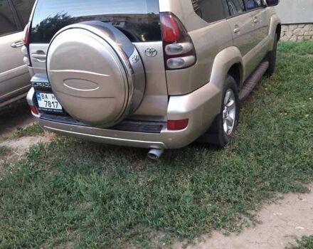 Бежевый Тойота Ленд Крузер Прадо, объемом двигателя 4 л и пробегом 330 тыс. км за 13500 $, фото 3 на Automoto.ua