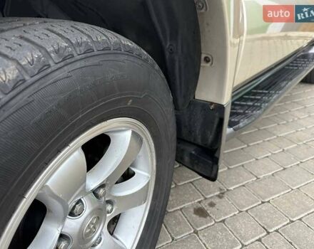 Бежевий Тойота Ленд Крузер Прадо, об'ємом двигуна 3.96 л та пробігом 166 тис. км за 21999 $, фото 16 на Automoto.ua