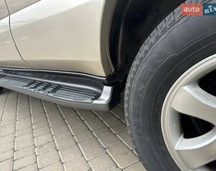 Бежевий Тойота Ленд Крузер Прадо, об'ємом двигуна 3.96 л та пробігом 166 тис. км за 21999 $, фото 15 на Automoto.ua