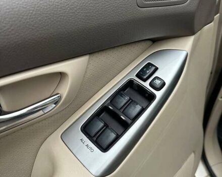 Бежевий Тойота Ленд Крузер Прадо, об'ємом двигуна 3.96 л та пробігом 166 тис. км за 21999 $, фото 35 на Automoto.ua