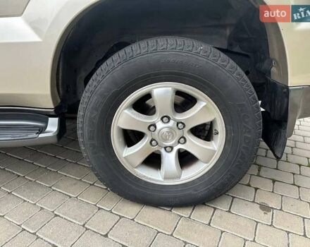 Бежевий Тойота Ленд Крузер Прадо, об'ємом двигуна 3.96 л та пробігом 166 тис. км за 21999 $, фото 14 на Automoto.ua