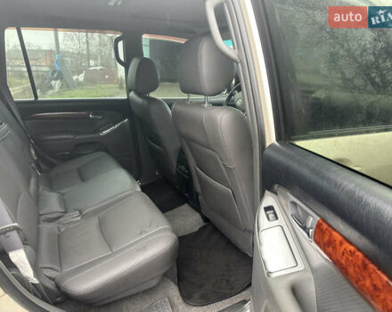 Бежевий Тойота Ленд Крузер Прадо, об'ємом двигуна 4 л та пробігом 322 тис. км за 11700 $, фото 12 на Automoto.ua