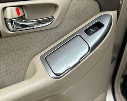 Бежевий Тойота Ленд Крузер Прадо, об'ємом двигуна 3.96 л та пробігом 166 тис. км за 21999 $, фото 32 на Automoto.ua