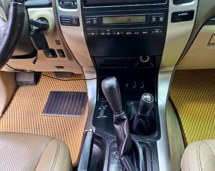 Бежевый Тойота Ленд Крузер Прадо, объемом двигателя 4 л и пробегом 319 тыс. км за 16500 $, фото 5 на Automoto.ua