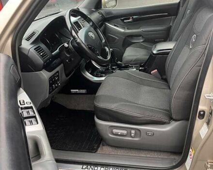 Бежевый Тойота Ленд Крузер Прадо, объемом двигателя 3.96 л и пробегом 496 тыс. км за 14500 $, фото 6 на Automoto.ua