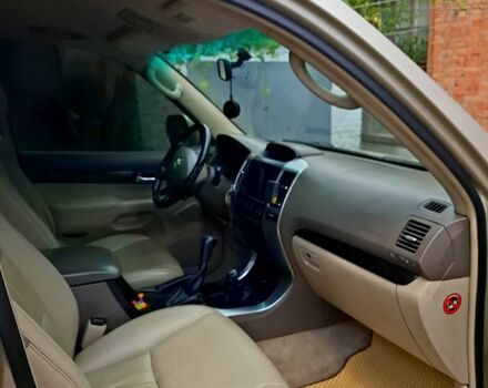 Бежевый Тойота Ленд Крузер Прадо, объемом двигателя 4 л и пробегом 319 тыс. км за 16500 $, фото 7 на Automoto.ua