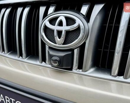 Бежевый Тойота Ленд Крузер Прадо, объемом двигателя 4 л и пробегом 122 тыс. км за 23494 $, фото 36 на Automoto.ua