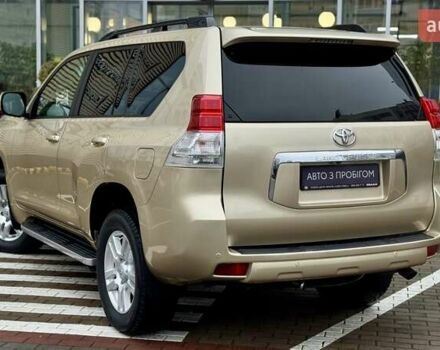 Бежевый Тойота Ленд Крузер Прадо, объемом двигателя 4 л и пробегом 122 тыс. км за 23494 $, фото 5 на Automoto.ua