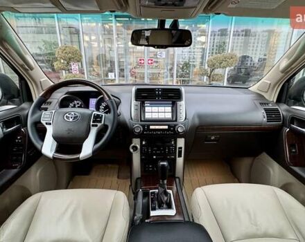 Бежевый Тойота Ленд Крузер Прадо, объемом двигателя 4 л и пробегом 122 тыс. км за 23494 $, фото 19 на Automoto.ua