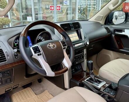 Бежевый Тойота Ленд Крузер Прадо, объемом двигателя 4 л и пробегом 122 тыс. км за 23494 $, фото 18 на Automoto.ua