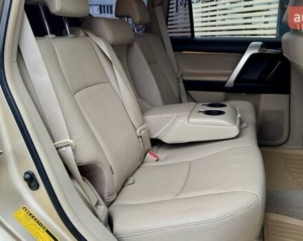 Бежевый Тойота Ленд Крузер Прадо, объемом двигателя 4 л и пробегом 122 тыс. км за 23494 $, фото 16 на Automoto.ua