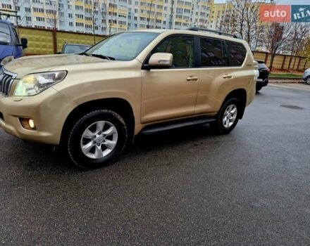 Бежевый Тойота Ленд Крузер Прадо, объемом двигателя 3 л и пробегом 459 тыс. км за 21600 $, фото 2 на Automoto.ua