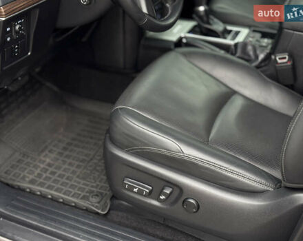 Бежевий Тойота Ленд Крузер Прадо, об'ємом двигуна 4 л та пробігом 40 тис. км за 51500 $, фото 24 на Automoto.ua