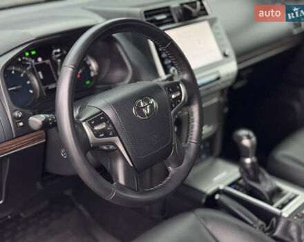 Бежевий Тойота Ленд Крузер Прадо, об'ємом двигуна 4 л та пробігом 40 тис. км за 51500 $, фото 26 на Automoto.ua