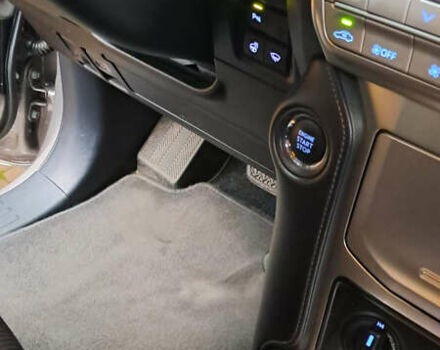 Бежевый Тойота Ленд Крузер Прадо, объемом двигателя 3.96 л и пробегом 40 тыс. км за 42000 $, фото 15 на Automoto.ua