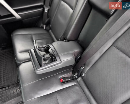 Бежевий Тойота Ленд Крузер Прадо, об'ємом двигуна 4 л та пробігом 40 тис. км за 51500 $, фото 38 на Automoto.ua