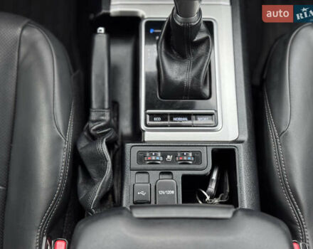 Бежевий Тойота Ленд Крузер Прадо, об'ємом двигуна 4 л та пробігом 40 тис. км за 51500 $, фото 31 на Automoto.ua