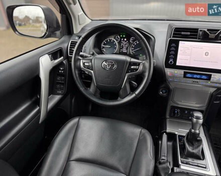 Бежевий Тойота Ленд Крузер Прадо, об'ємом двигуна 4 л та пробігом 40 тис. км за 51500 $, фото 28 на Automoto.ua