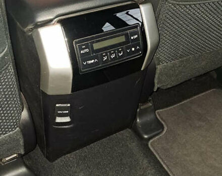 Бежевый Тойота Ленд Крузер Прадо, объемом двигателя 3.96 л и пробегом 40 тыс. км за 42000 $, фото 14 на Automoto.ua