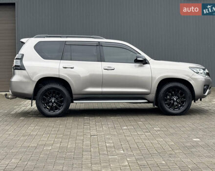 Бежевий Тойота Ленд Крузер Прадо, об'ємом двигуна 4 л та пробігом 40 тис. км за 51500 $, фото 6 на Automoto.ua