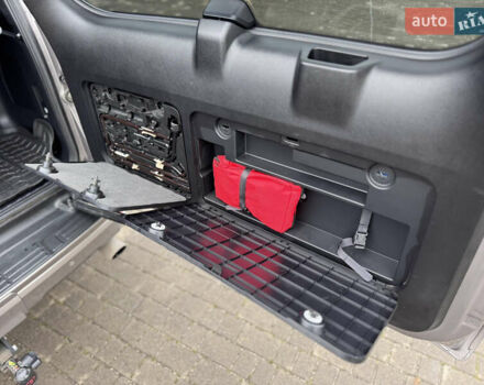 Бежевий Тойота Ленд Крузер Прадо, об'ємом двигуна 4 л та пробігом 40 тис. км за 51500 $, фото 43 на Automoto.ua