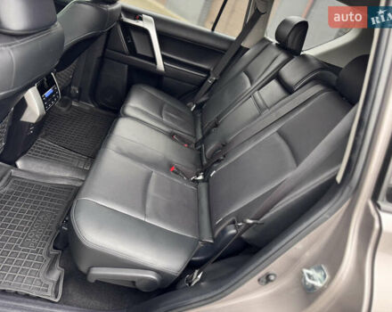 Бежевий Тойота Ленд Крузер Прадо, об'ємом двигуна 4 л та пробігом 40 тис. км за 51500 $, фото 37 на Automoto.ua