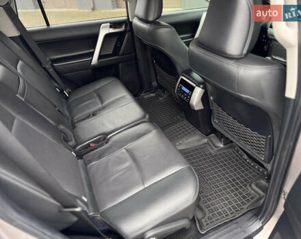 Бежевий Тойота Ленд Крузер Прадо, об'ємом двигуна 4 л та пробігом 40 тис. км за 51500 $, фото 21 на Automoto.ua