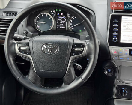 Бежевий Тойота Ленд Крузер Прадо, об'ємом двигуна 4 л та пробігом 40 тис. км за 51500 $, фото 29 на Automoto.ua