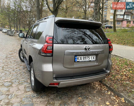 Бежевый Тойота Ленд Крузер Прадо, объемом двигателя 2.76 л и пробегом 9 тыс. км за 59500 $, фото 3 на Automoto.ua