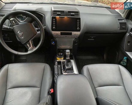 Бежевый Тойота Ленд Крузер Прадо, объемом двигателя 2.76 л и пробегом 9 тыс. км за 59500 $, фото 5 на Automoto.ua