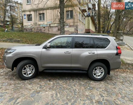 Бежевый Тойота Ленд Крузер Прадо, объемом двигателя 2.76 л и пробегом 9 тыс. км за 59500 $, фото 1 на Automoto.ua