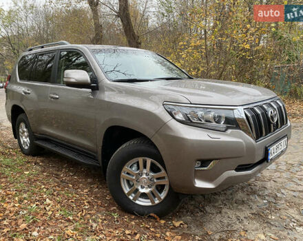 Бежевый Тойота Ленд Крузер Прадо, объемом двигателя 2.76 л и пробегом 9 тыс. км за 59500 $, фото 2 на Automoto.ua