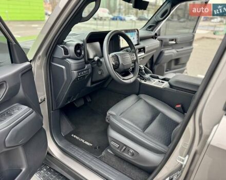 Бежевый Тойота Ленд Крузер Прадо, объемом двигателя 2.76 л и пробегом 15 тыс. км за 67900 $, фото 29 на Automoto.ua