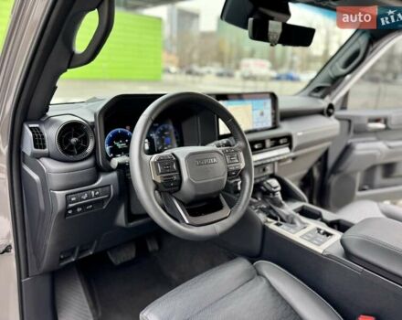 Бежевый Тойота Ленд Крузер Прадо, объемом двигателя 2.76 л и пробегом 15 тыс. км за 67900 $, фото 32 на Automoto.ua