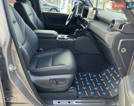 Бежевий Тойота Ленд Крузер Прадо, об'ємом двигуна 2.4 л та пробігом 1 тис. км за 70900 $, фото 40 на Automoto.ua